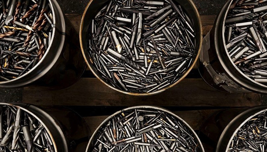 Sandvik Coromant organiza la recoleccin de las herramientas de metal duro usadas de sus clientes antes de transportarlas a la planta...