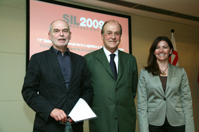 From left to right: Esteve Borrell, Enrique Lacalle and white Sorigu, in the presentation of the 2009 Sil to the media