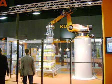 Stand de Kuka Robots Ibrica en la pasada edicin de Hispack & Bta