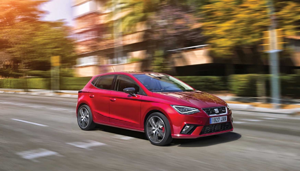 El Seat Ibiza se dirige a los clientes ms jvenes y activos de la marca, que buscan en el mercado una opcin ms deportiva y emocional...