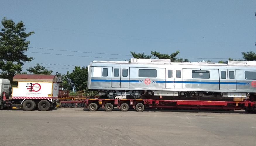 Metro de Delhi opera una de las flotas de metro Movia ms grandes del mundo, con 816 coches solicitados desde el ao 2007...