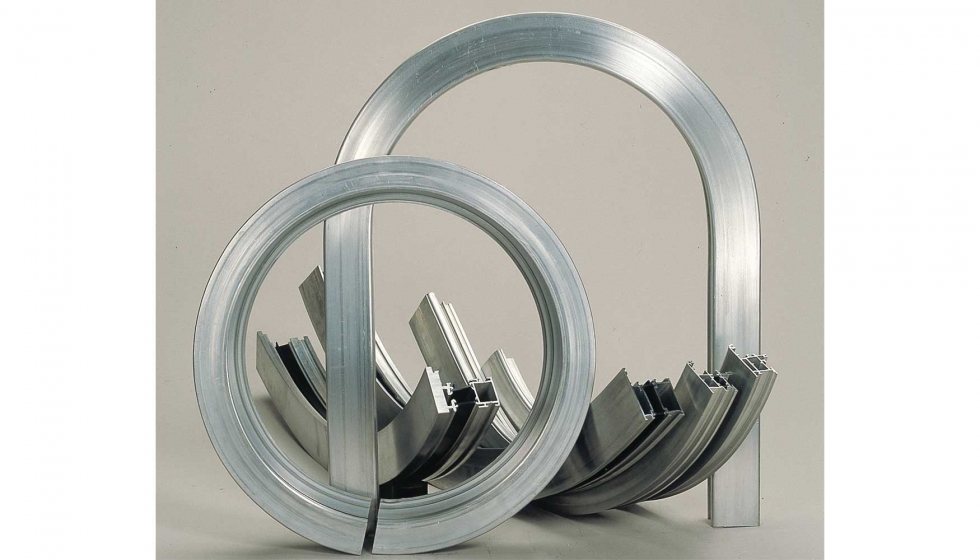 3C Clomea ofrece soluciones para curvar perfiles de diversos materiales, como el aluminio