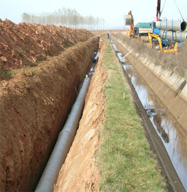 En los ltimos aos se estn modificando los canales de riego con tal de conseguir ms eficacia en la gestin y administracin del agua...