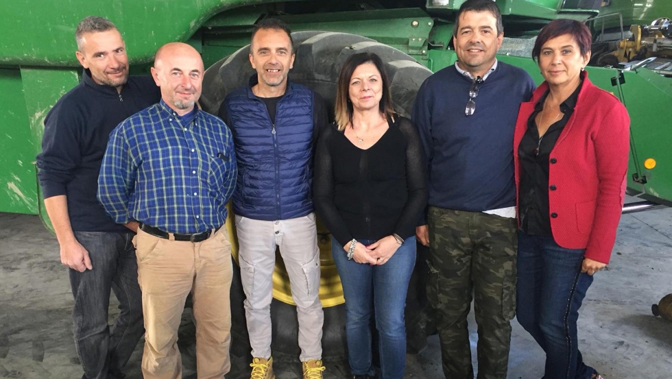 La familia Guizzardi junto a Lucia Salmaso (las fotos estn hechas antes de la pandemia)