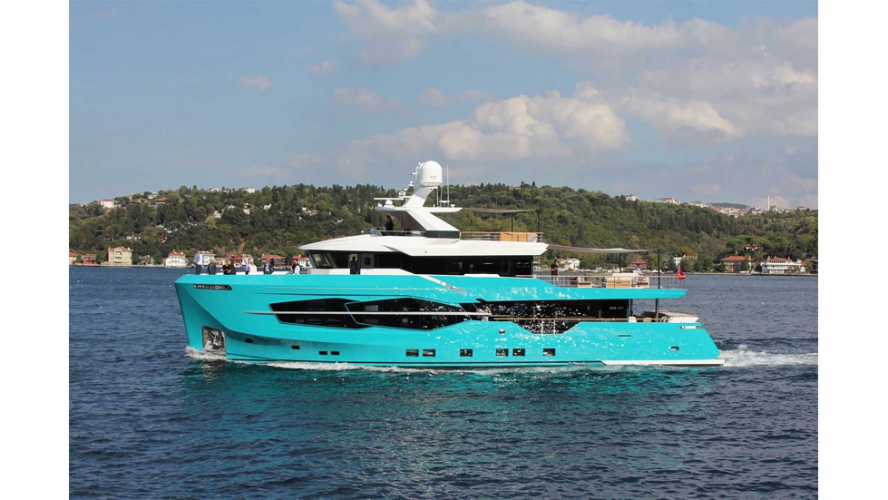 El nuevo yate de expedici�n 32XP