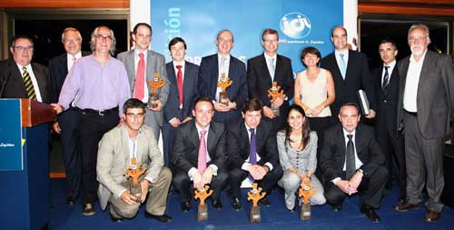 Foto de familia de todos los galardonados en 'Excelencia Logstica 2009'. foto: Juanjo Martnez