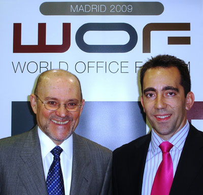 De izq. a dcha.: Jorge Zanoletty Larrea, presidente del WOF, y Santiago Iglesias, socio-director de marketing del evento...
