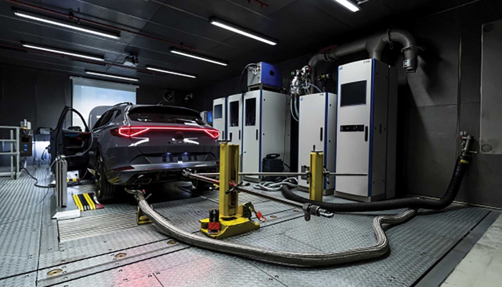 En las instalaciones, ubicadas en el Centro Tcnico de Seat, 200 personas hacen pruebas durante 24 horas al da para las marcas del Grupo Volkswagen...