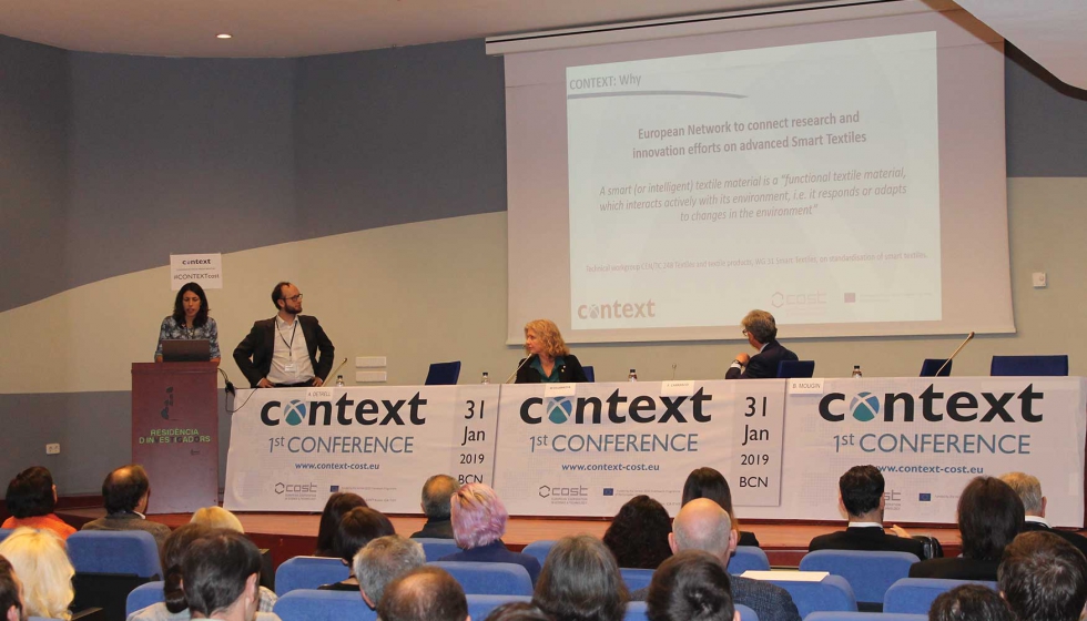 Detrell y Mougin, de Techtera, presentando Context en la sesin de bienvenida de su primera conferencia internacional...