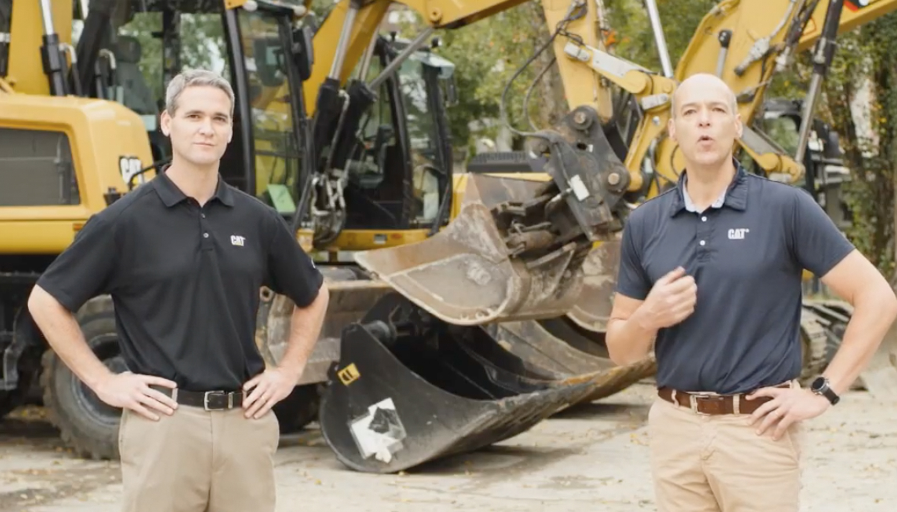 De izquierda a derecha: Jason Conklin, vicepresidente Caterpillar Global Construction & Infrastructure, y Corne Timmermans, Industry Region Manager...