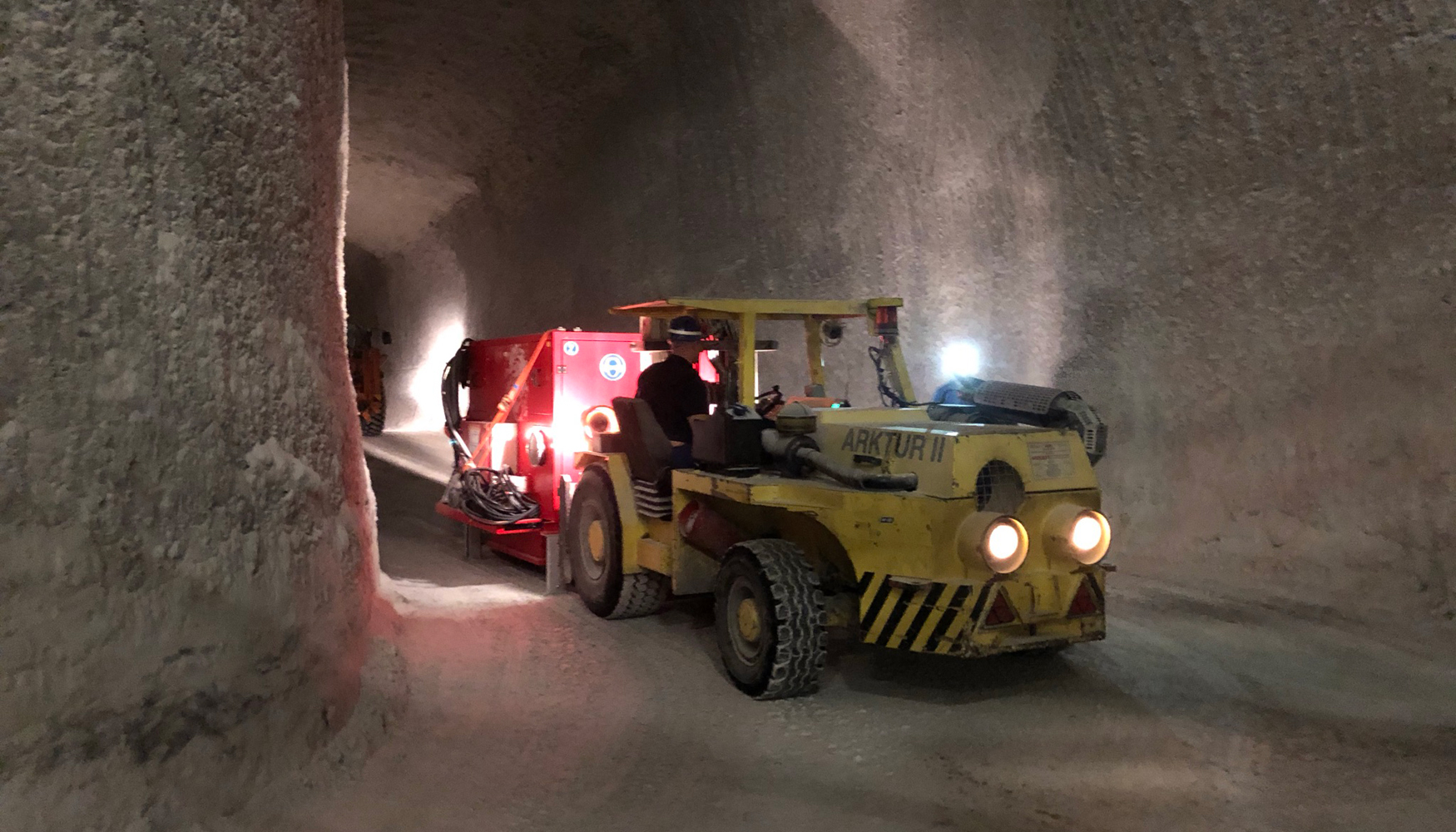La clasificadora se transport a la mina de Grasleben, donde se instal bajo tierra el da 30 de septiembre...