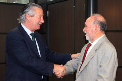 From left to right, Charles's director general Vargas de Feria Valencia and Jose Manuel Menoyo, Secretary general of the employer...
