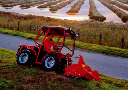 El modelo TTR 440 HST, presentado por Antonio Carraro en el Salon Vert de Paris