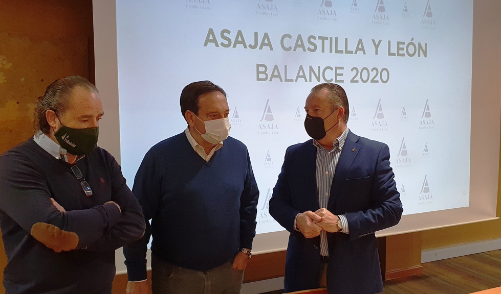 Juan Ramn Alonso, Pedro Barato y Donaciano Dujo, en la presentacin del anlisis realizado por la organizacin agraria Asaja en Castilla y Len...