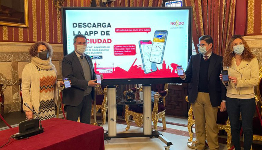 Foto de Sevilla lanza una App para que los ciudadanos registren incidencias municipales