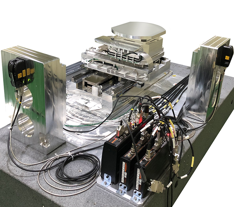 Plataforma de vcuo para inspeo de placas de semicondutores (AOI), equipada com o sistema de leitor laser RLE