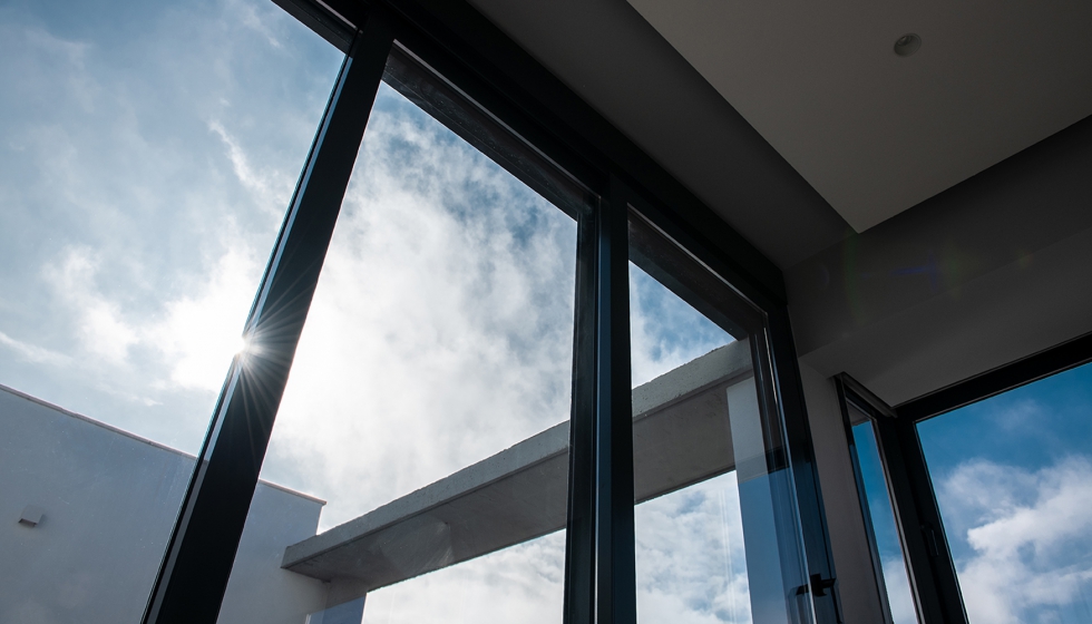  Detalles de ventanas con vidrios de altas prestaciones Guardian Sun. Foto: Gonzalo Botet©