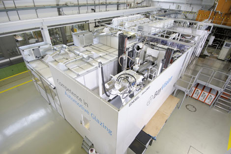 Vista general de la nueva inyectora adquirida por Bayer, y montada en sus instalaciones de Leverkusen (Alemania)