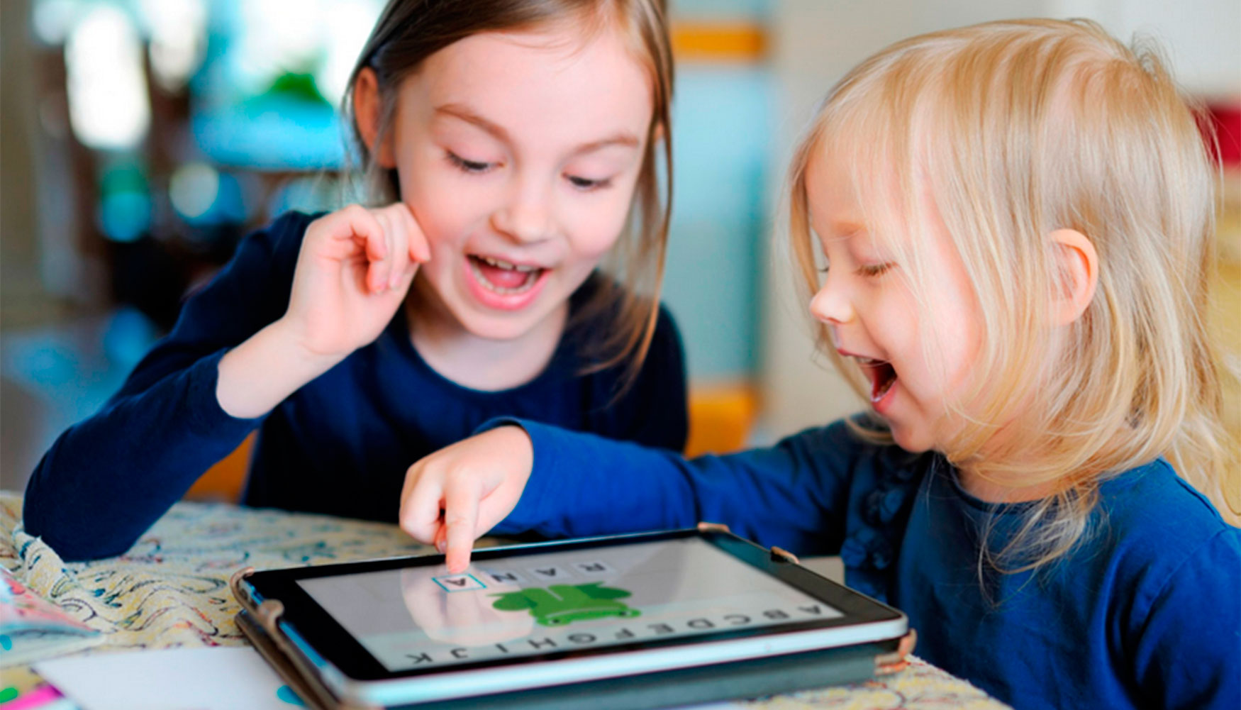 El aprendizaje en línea en de la urgencia a la calidad Equipamiento para centros educativos