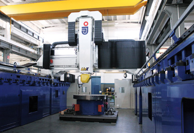 Centro de fresado y torneado LinX, con motores lineales para el mecanizado de componentes para l�neas de embotellamiento...