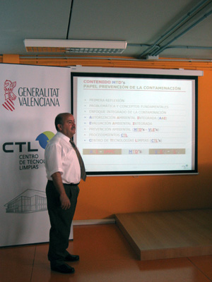 Joaqun Nicls, jefe de rea del Centro de Tecnologas Limpias, durante la presentacin de las conclusiones de Zero Plus...