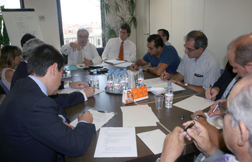 El Observatorio se constituy� en la Secretar�a de Industria y Empresa con la intervenci�n de representantes de la Generalitat...