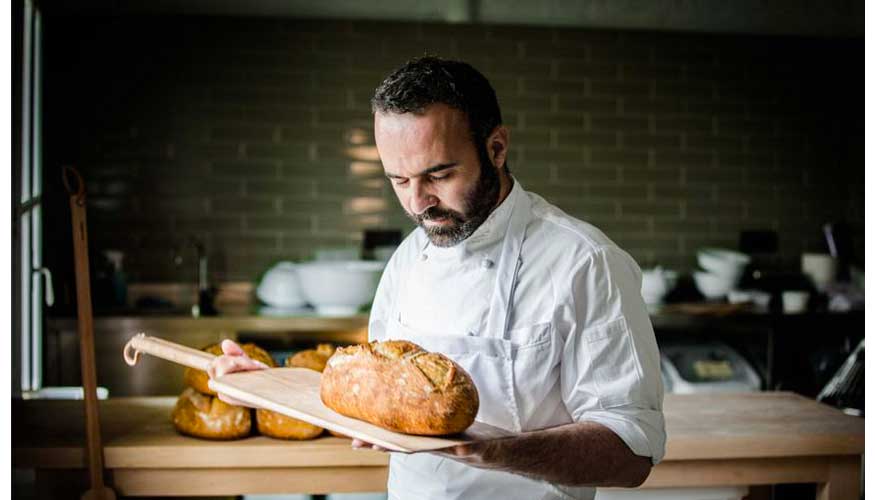 El pan de Ams est elaborado con masa madre, sin aditivos ni conservantes y con fermentaciones largas