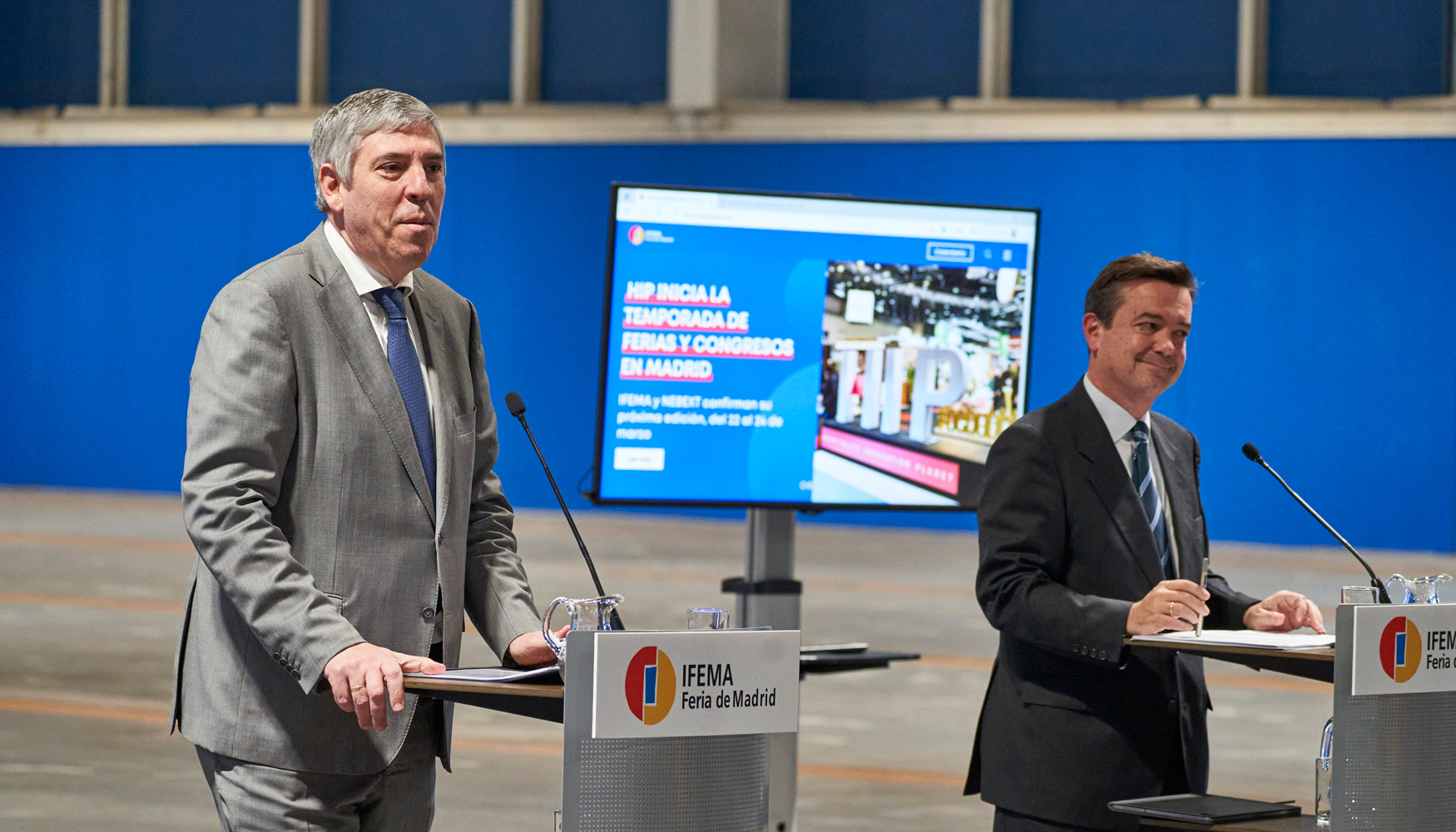 Da esquerda para a direita: Jos� Vicente de los Mozos, Presidente do Comit� Executivo da Ifema, e Eduardo L�pez-Puertas, Diretor Geral da Ifema...