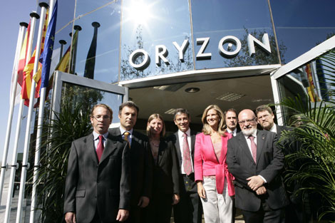 C�pula directiva de Oryzon junto a la ministra de Ciencia e Innovaci�n, Cristina Garmendia, y el conseller d�Innovaci�, Universitats i Empresa...
