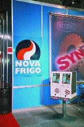 Netstal presentaba en su stand los productos de su nueva representada, Nova Frigo