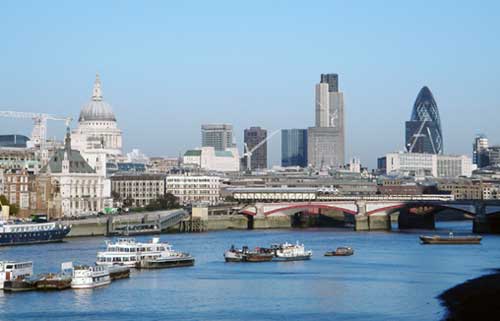 El mercado de oficinas en Londres, cuyas rentabilidades han tocado techo, est� m�s avanzado en el ciclo que otros mercados europeos...