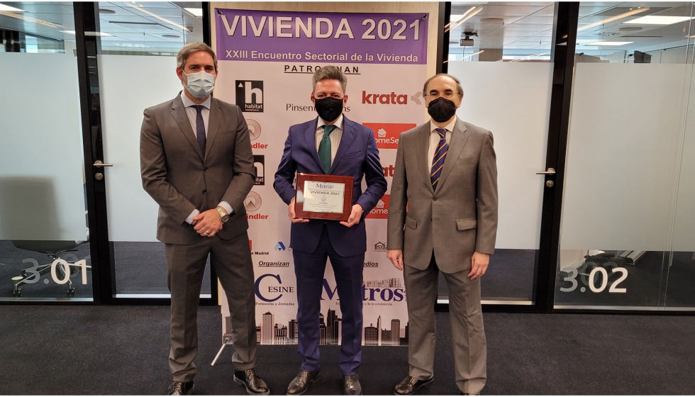 De izquierda a derecha... De izquierda a derecha...