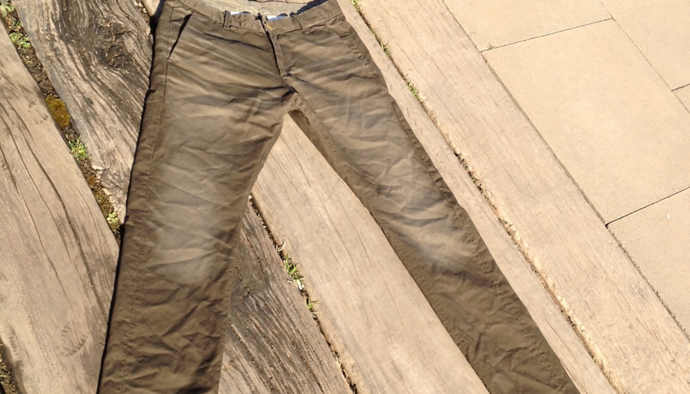 Pantalones chinos con Pad-Ox G2. Foto: Archroma