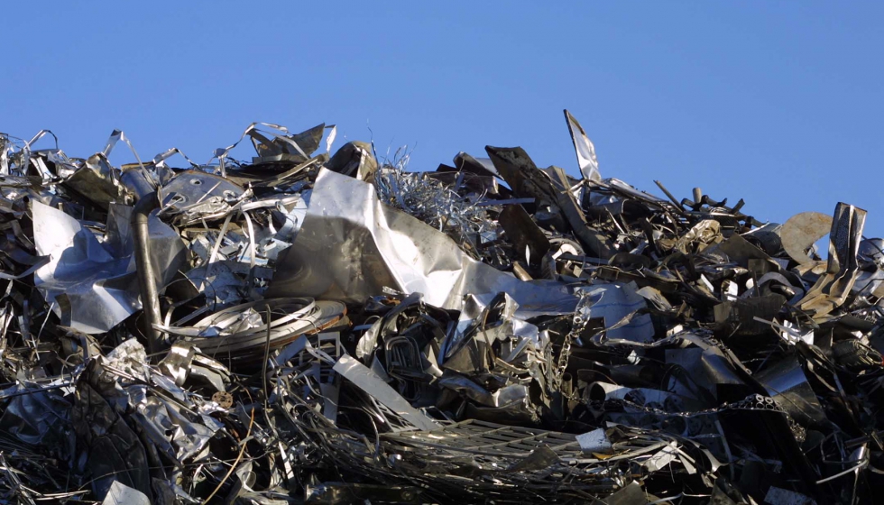 El reciclado supone la introducci�n en el circuito econ�mico importantes cantidades de acero recuperado como nuevo producto sider�rgico...