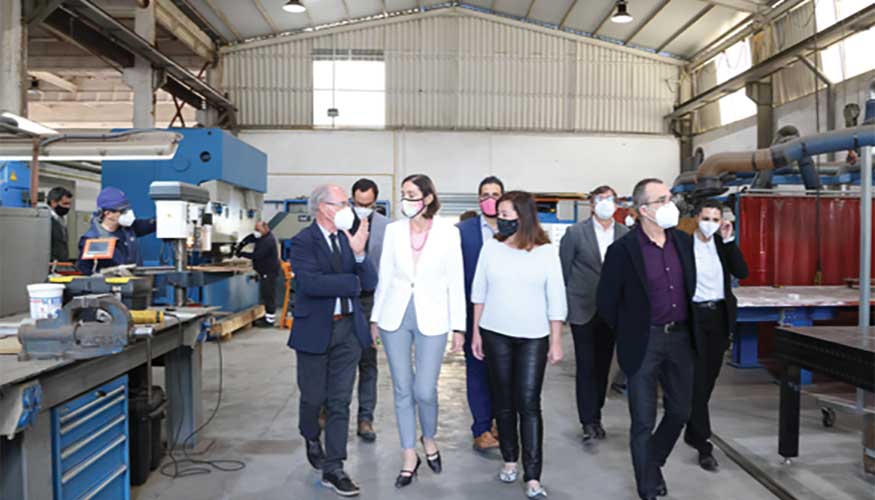 El presidente del Centro Tecnológico de la Sociedad para el Estudio de los Recursos Marítimos trasladó a Reyes Maroto las esperanzas que tiene... El presidente del Centro Tecnológico de la Sociedad para el Estudio de los Recursos Marítimos trasladó a Reyes Maroto las esperanzas que tiene...