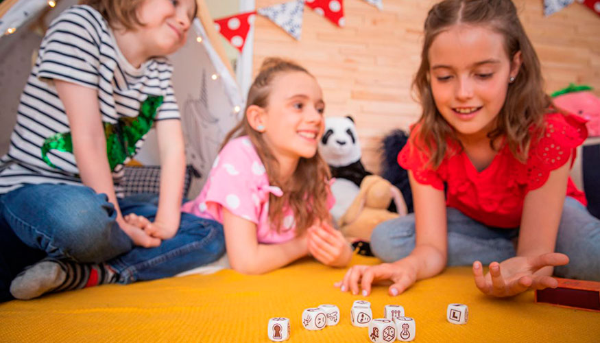 Los juegos de mesa, una herramienta educativa para los profesores -  Equipamiento para centros educativos