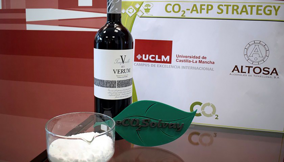 Bodegas Verum es propiedad de Altosa (Alcoholes Tomelloso, S.A.).