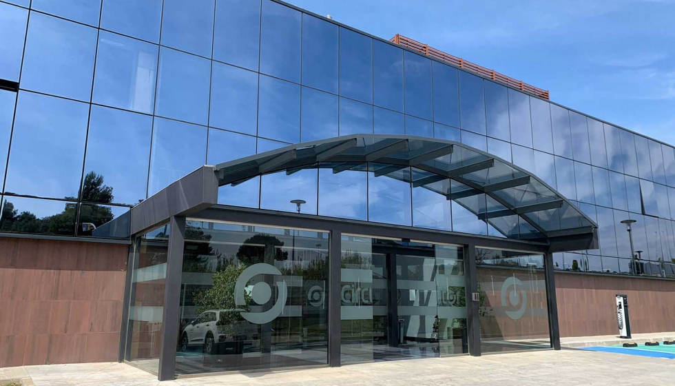La gama KSIFsuperplus de Vidresif est presente en la nueva fachada de la sede principal de Circutor