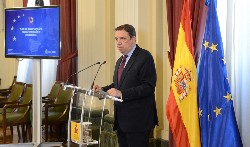 El ministro Luis Planas en la presentacin de las acciones del Plan de Recuperacin...