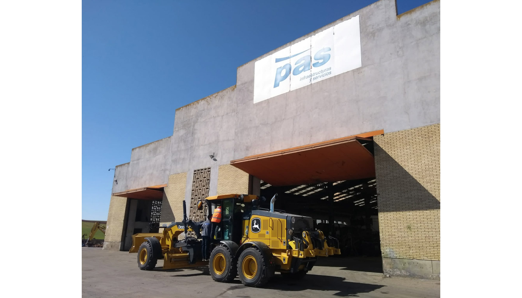 La entrega se realiz en las instalaciones centrales de la empresa Construcciones Hermatinsa en Salamanca...