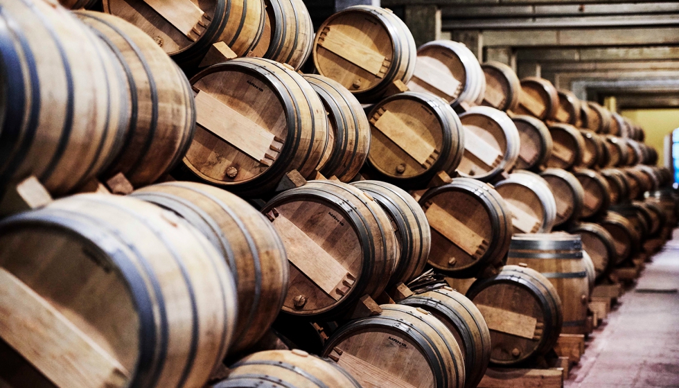 El conjunto de la categora de vinos con DO sufre enormemente en el mercado domstico por el cierre de la hostelera...