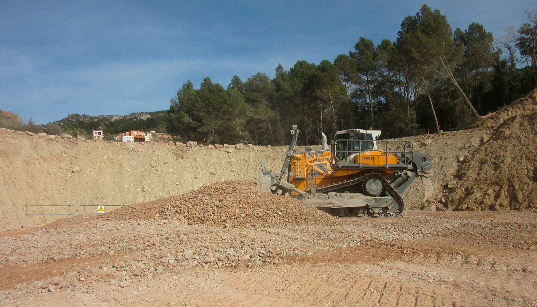 La construccin del nuevo eje de la autova A-27, que conectar Tarragona con Lrida pasando por Montblanc...