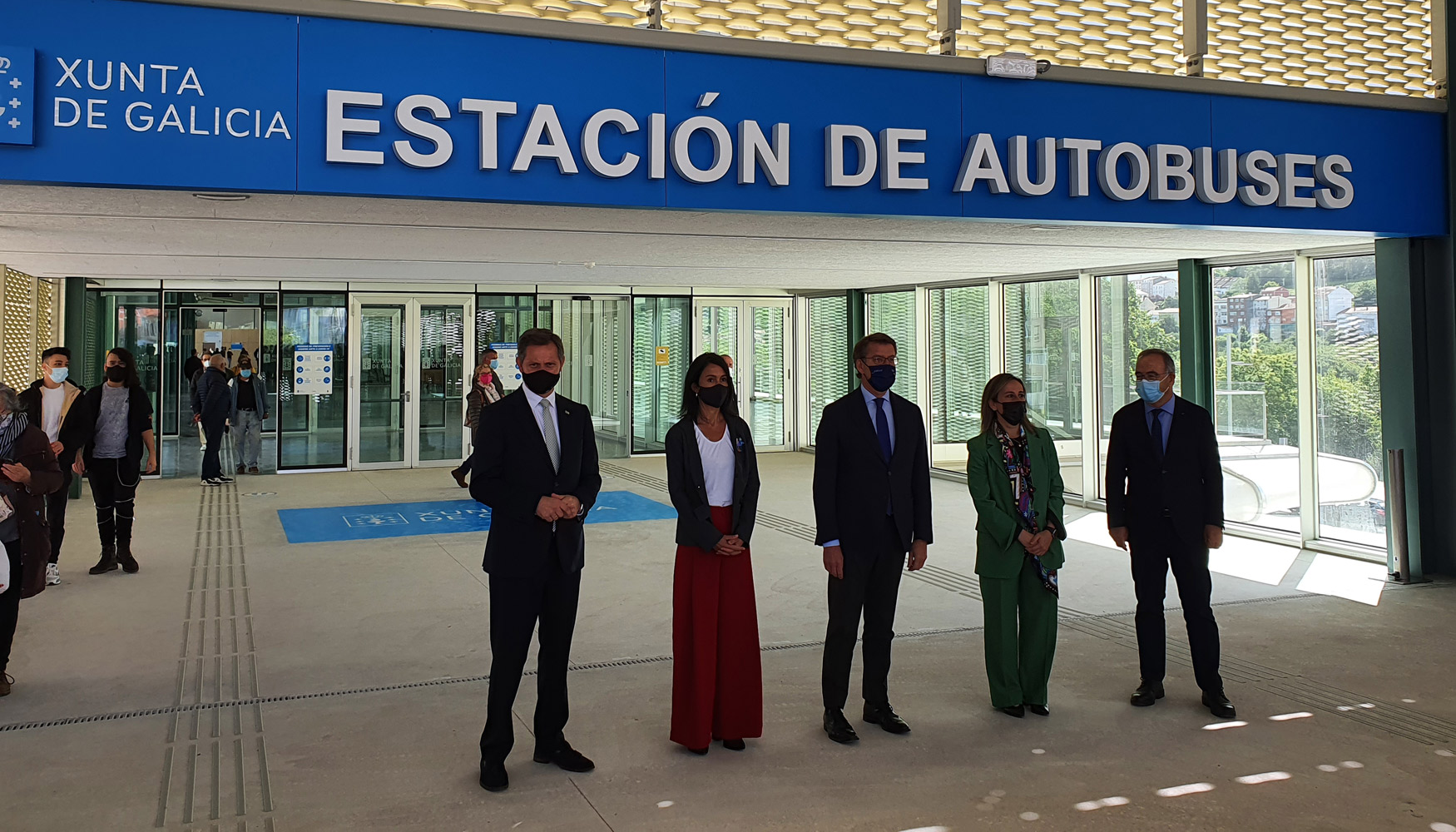 A la inauguracin de ambas infraestructuras han acudido multitud de autoridades como el presidente de la Xunta de Galicia...