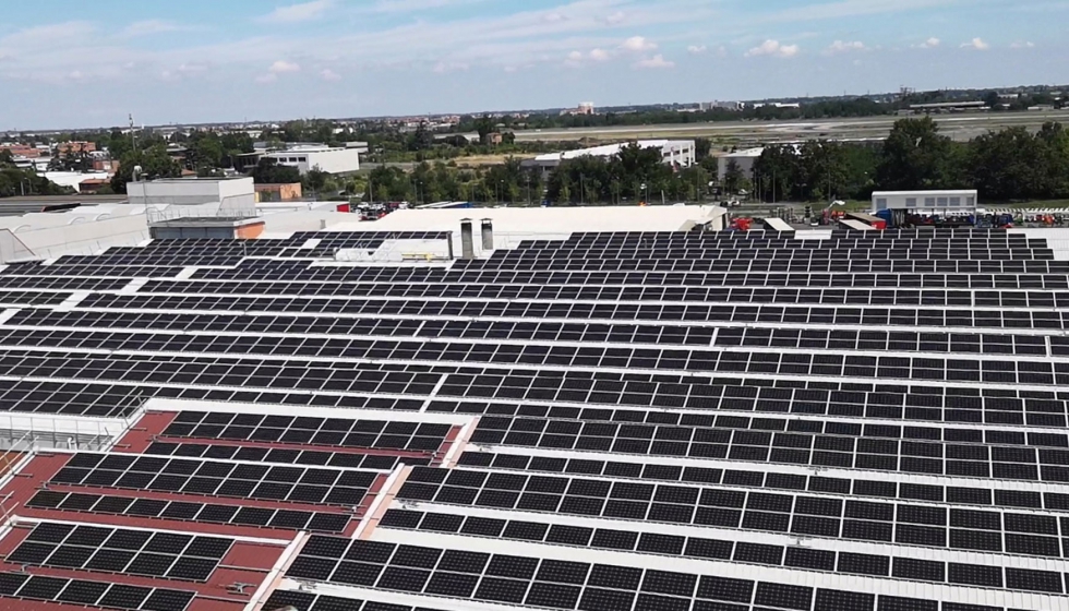 Los Paneles Solares instalados en Toyota Material Handling Manufacturing Italia (Fbrica de Bolonia), ahorran 370 toneladas de CO2 al ao...