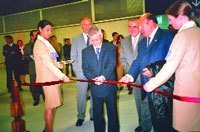 Opening of the Hall. Cut the tape Sunday Ochoa, President of the Organizing Committee...