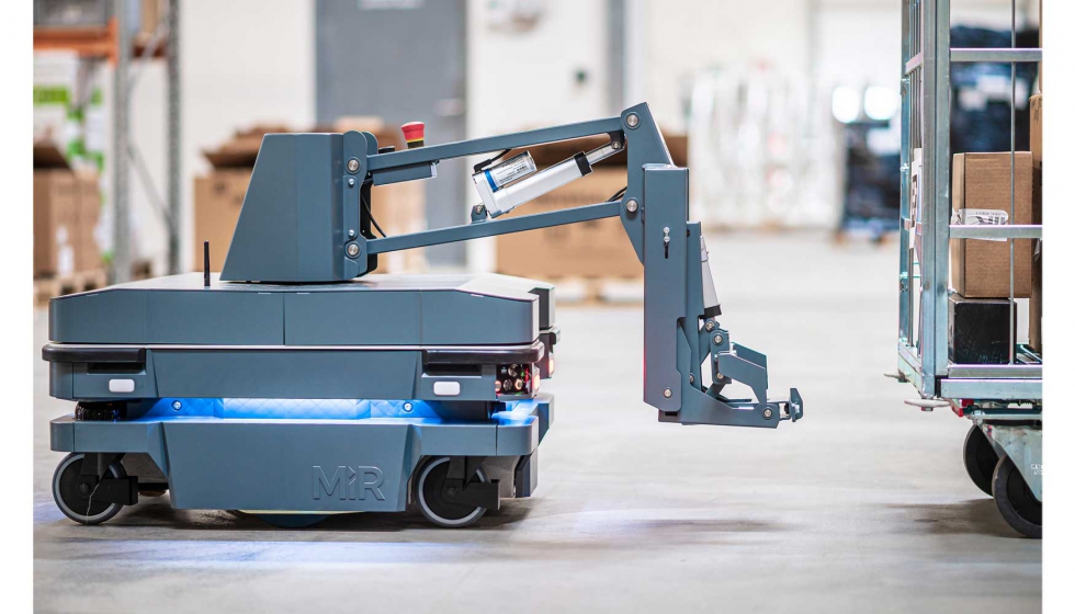 La nueva solucin robtica de remolque de carros es un mdulo superior para el robot MiR250