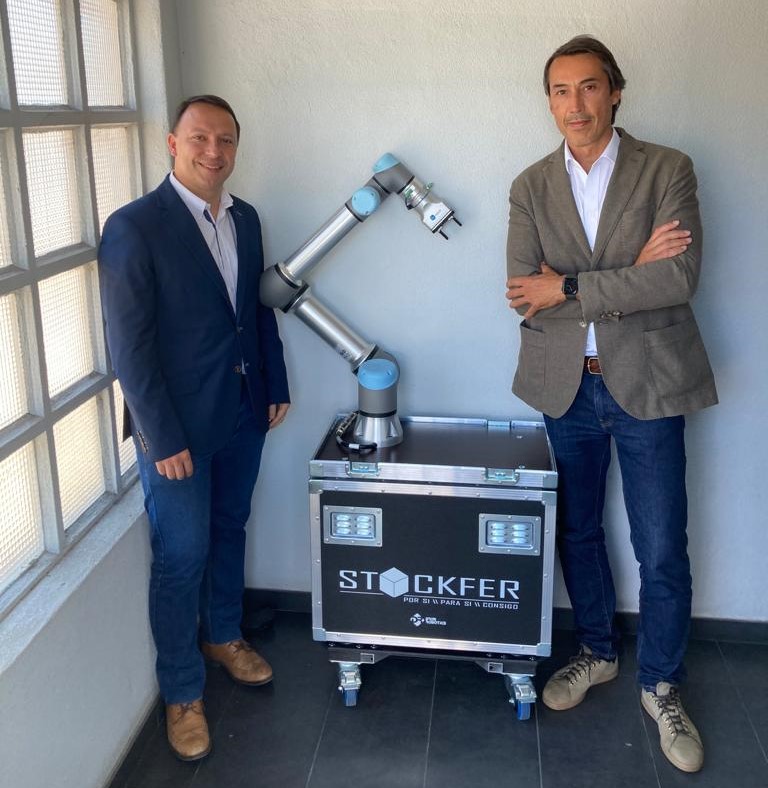 Nuno Teixeira, da Stockfer, e Miguel Oliveira, da Universal Robots