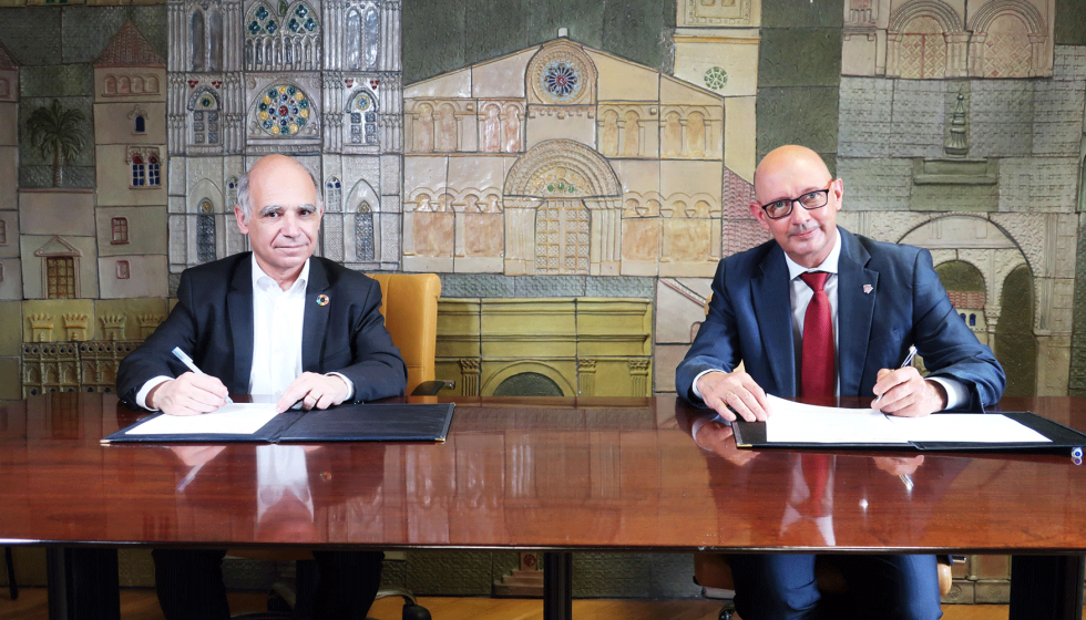 El presidente del CSCAE, Llus Comern y el presidente de CGCAFE, salvador Dez, han firmado el acuerdo de colaboracin