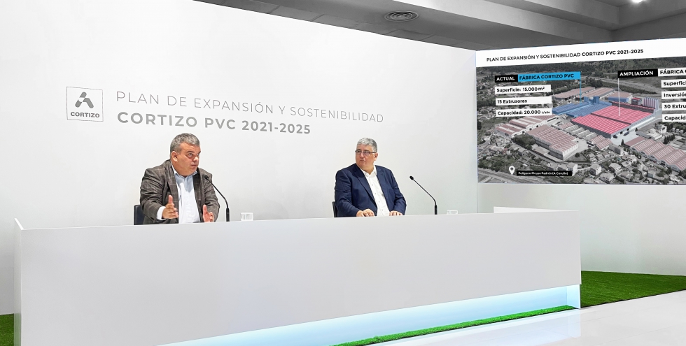 Daniel Lainz, director general de arquitectura de CORTIZO, y Estanislao Surez, gerente de CORTIZO PVC...