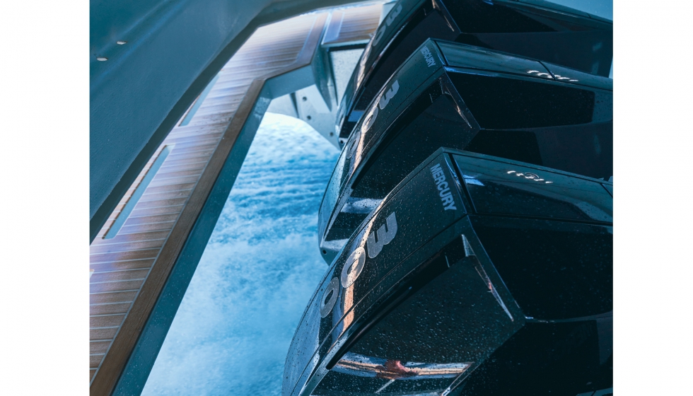 Motores ocultos bajo su popa